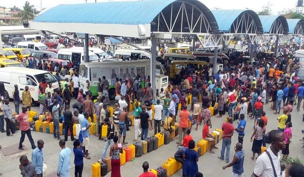 Nigerians remain stranded as petrol scarcity persist