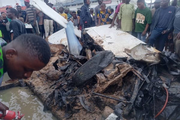BREAKING: Chopper crashes into building in Lagos 